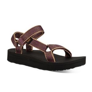 Vineyard Wine Constellation Platform Tevas size 5